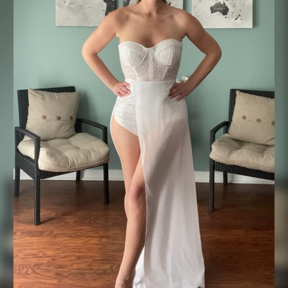 Sparkly white romper XS - Picture 2 of 4